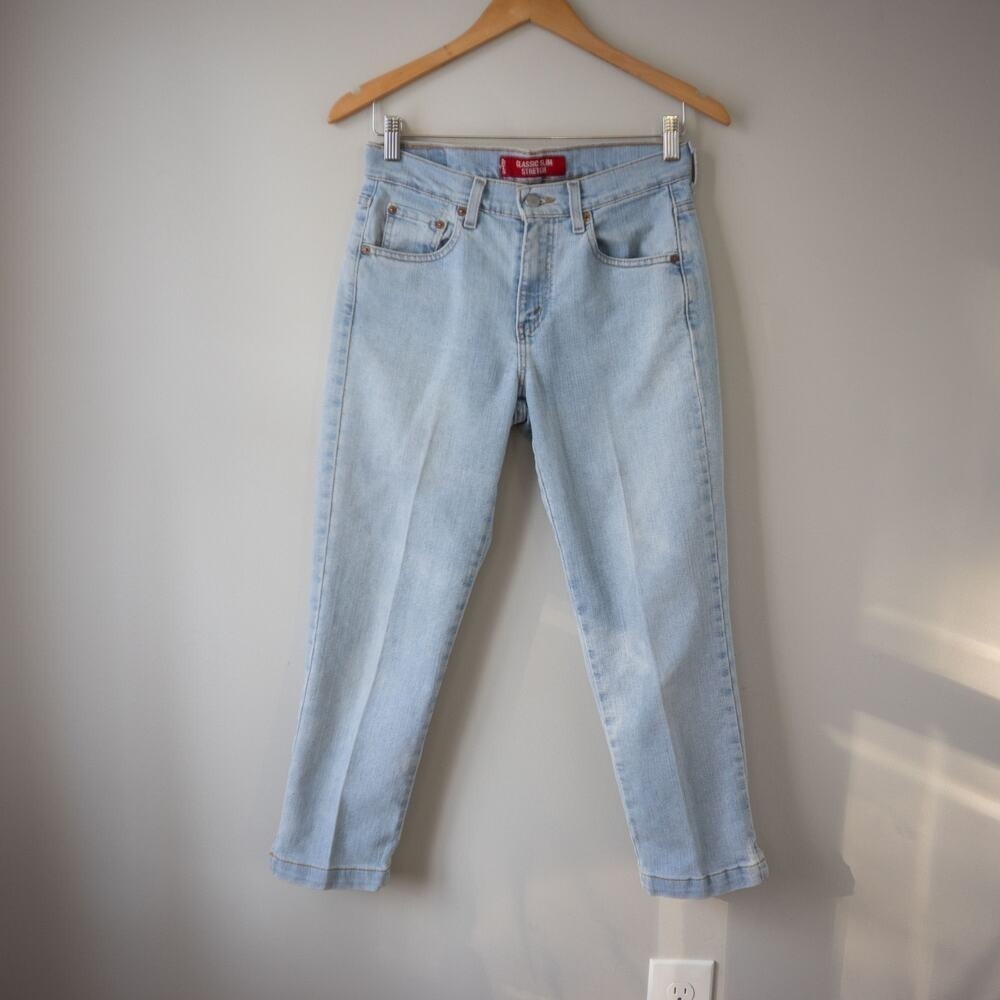 Vintage Y2K 2004 Levi's Classic Slim Stretch Crop Jeans